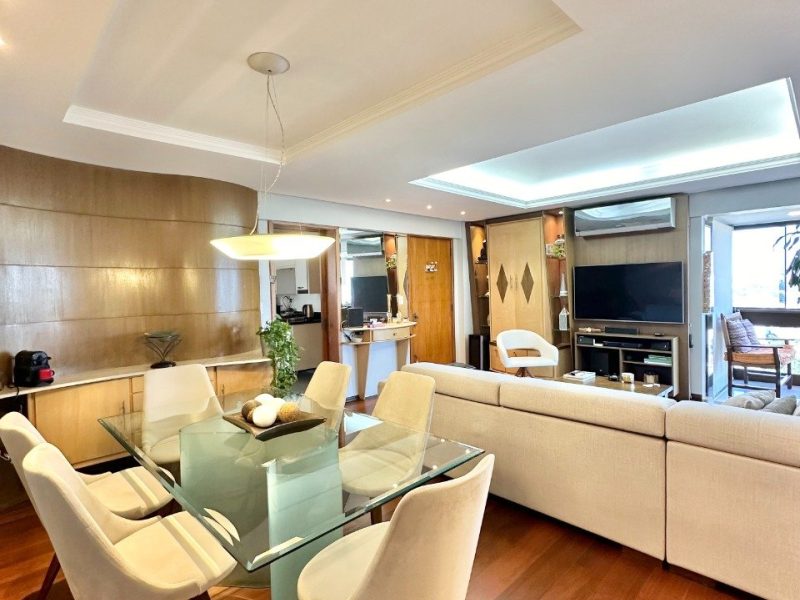 Apartamento à venda com 132m², 3 quartos, 1 suíte, 2 vagas no bairro Vila Nova em Novo Hamburgo