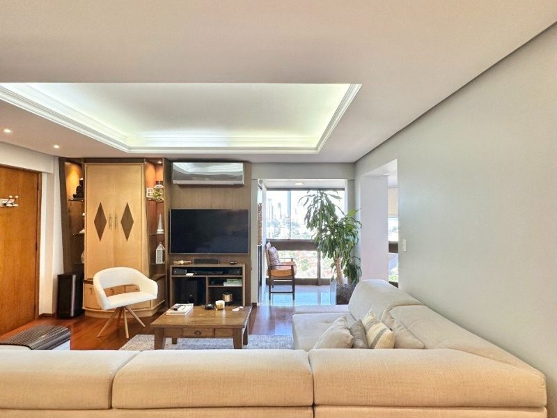 Apartamento à venda com 132m², 3 quartos, 1 suíte, 2 vagas no bairro Vila Nova em Novo Hamburgo