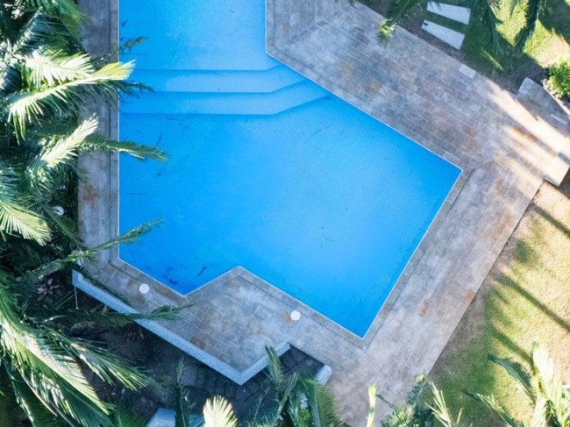 Casa em Condomínio à venda com 206m², 3 quartos, 1 suíte, 3 vagas no bairro Rondônia em Novo Hamburgo