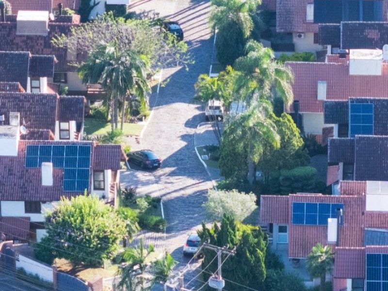 Casa em Condomínio à venda com 206m², 3 quartos, 1 suíte, 3 vagas no bairro Rondônia em Novo Hamburgo