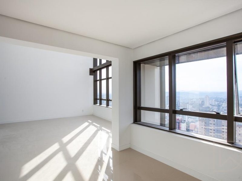 Apartamento à venda com 165m², 3 quartos, 3 suítes, 5 vagas no bairro Centro em Novo Hamburgo