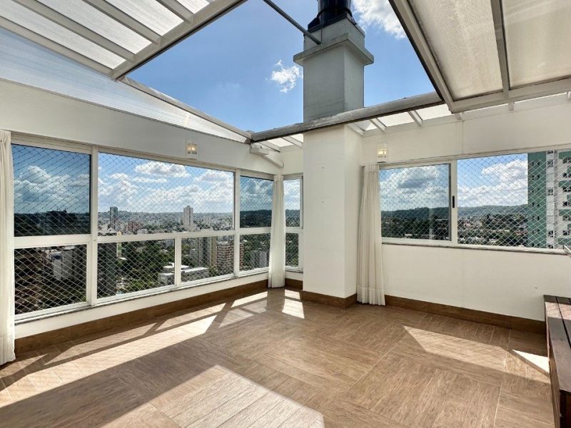 Cobertura à venda com 182m², 3 quartos, 1 suíte, 3 vagas no bairro Centro em Novo Hamburgo