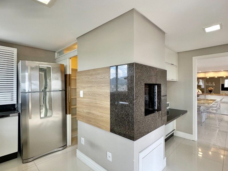 Cobertura à venda com 182m², 3 quartos, 1 suíte, 3 vagas no bairro Centro em Novo Hamburgo