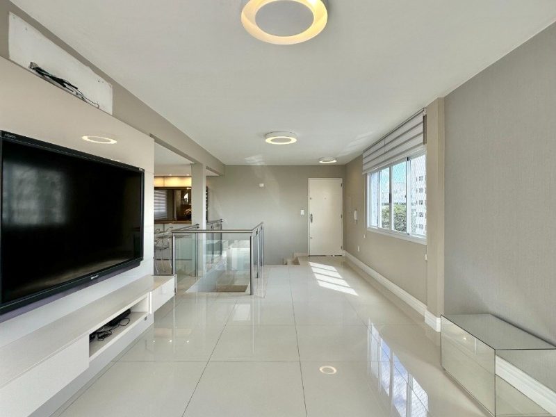 Cobertura à venda com 182m², 3 quartos, 1 suíte, 3 vagas no bairro Centro em Novo Hamburgo