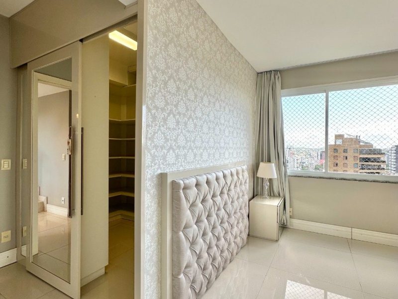 Cobertura à venda com 182m², 3 quartos, 1 suíte, 3 vagas no bairro Centro em Novo Hamburgo