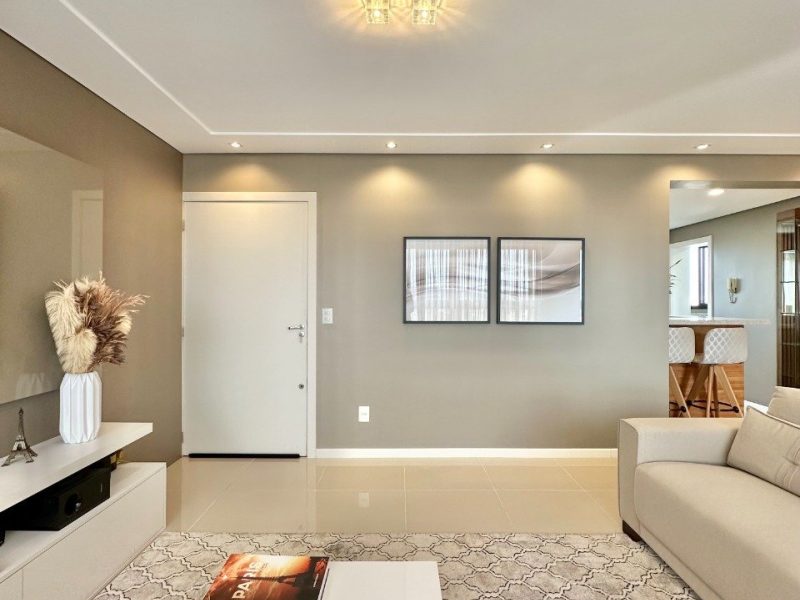 Apartamento à venda com 93m², 2 quartos, 2 suítes, 2 vagas no bairro Centro em Novo Hamburgo