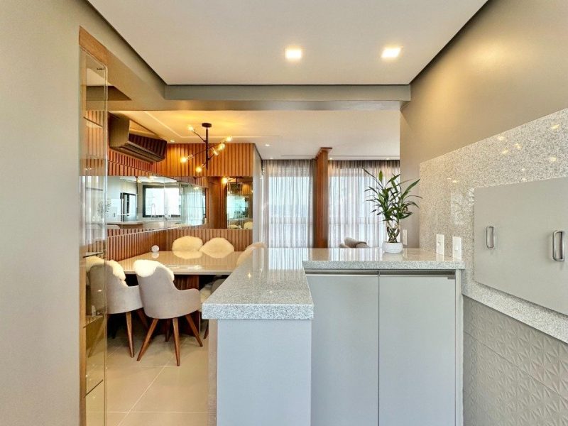 Apartamento à venda com 93m², 2 quartos, 2 suítes, 2 vagas no bairro Centro em Novo Hamburgo