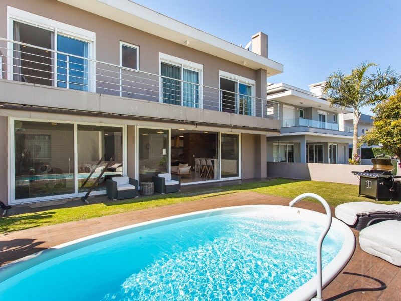 Casa em Condomínio à venda com 353m², 3 quartos, 3 suítes, 2 vagas no bairro Canudos em Novo Hamburgo