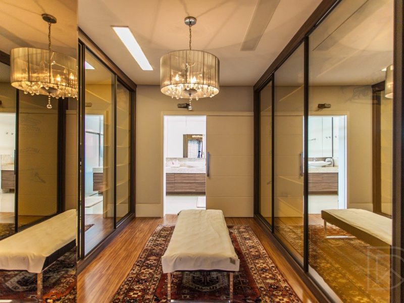 Casa em Condomínio à venda com 353m², 3 quartos, 3 suítes, 2 vagas no bairro Canudos em Novo Hamburgo