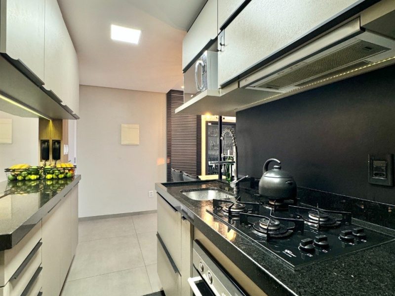 Apartamento à venda com 71m², 2 quartos, 1 suíte, 2 vagas no bairro Centro em Novo Hamburgo