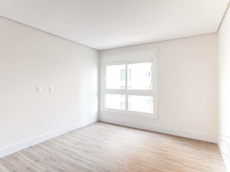 Apartamento à venda com 223m², 3 quartos, 3 suítes, 4 vagas no bairro Centro em Novo Hamburgo